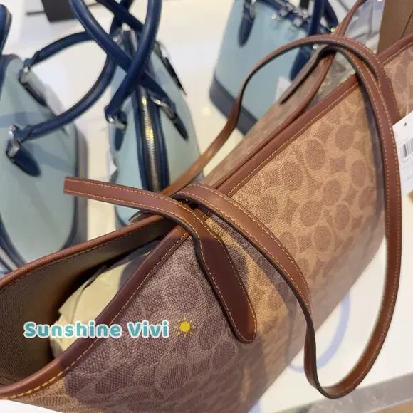 NWT COACH 🔥City Tote In Signature Canvas Gold/Tan/Brown CV976 - Picture 4 of 10